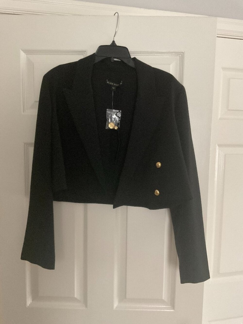 Black Halo Cropped Blazer NWT Size 10